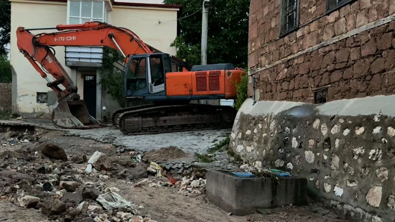 Gümüşler’de selin ardından hasar gün yüzüne çıktı